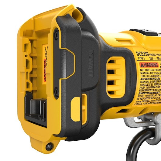 DEWALT Compact Inline Press Tool close up of where tool connect chip can be inserted